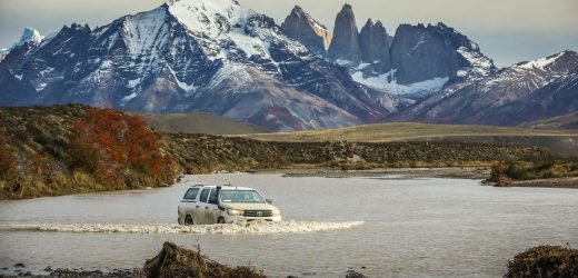Activties-main-page-Road-trips-1-Awasi-Patagonia-Excursions-One-4x4-Vehicle-and-Guide-for-each-room-1.jpg